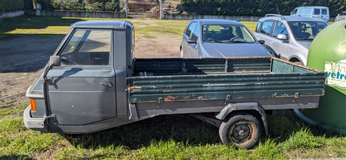 Bando asta pubblica per alienazione autocarro comunale